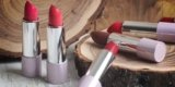What Are the Benefits of Using Lip Tints Vs. Traditional Lipsticks?